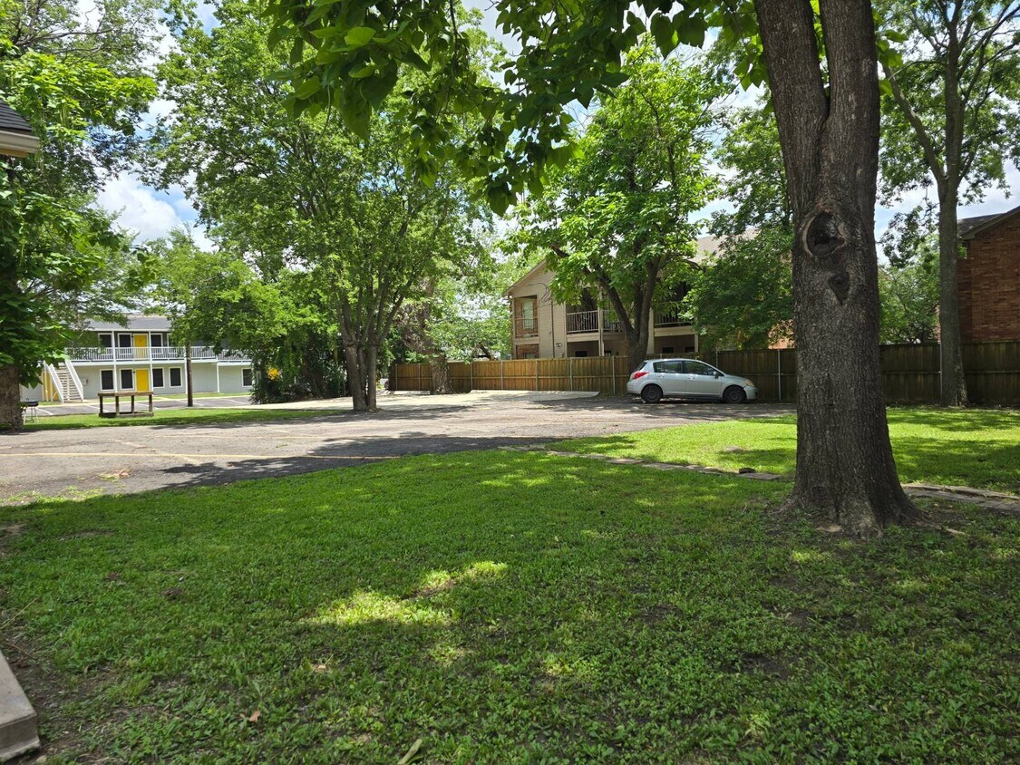 Foto principal - 1403 Moore St