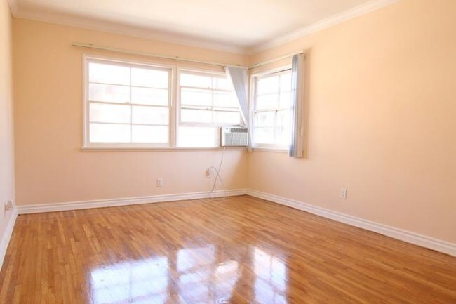 Foto del edificio - 1 bedroom in Los Angeles CA 90028