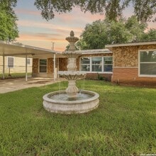 Building Photo - 623 Weizmann St