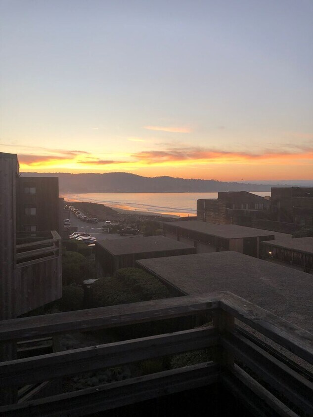 Foto principal - Ocean View Condo in Monterey 1 Bedroom/1 Bath