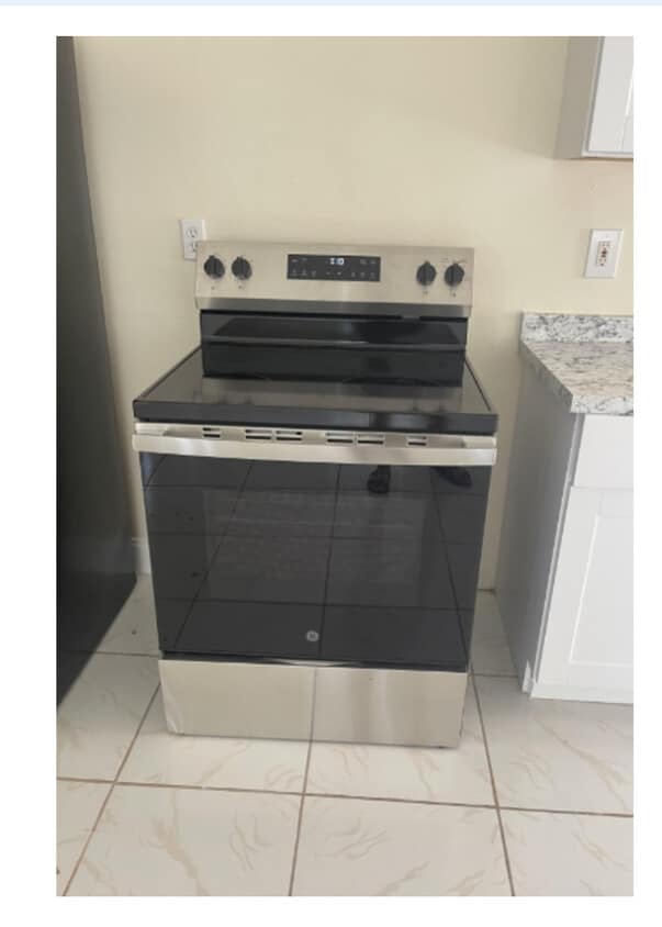 Building Photo - 12840 SW 11th Pl