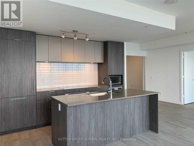 Building Photo - 70 Annie Craig Dr