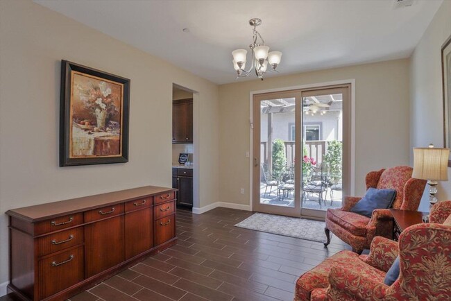 Building Photo - 3 bedroom home plus private one bedroom Ca...