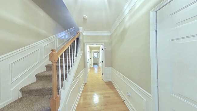 Building Photo - 5149 Manerdale Dr SE