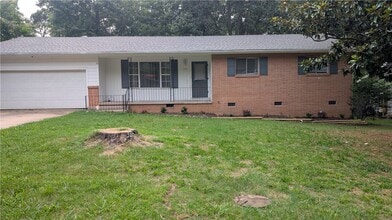 Building Photo - 1351 N Stephens Ave