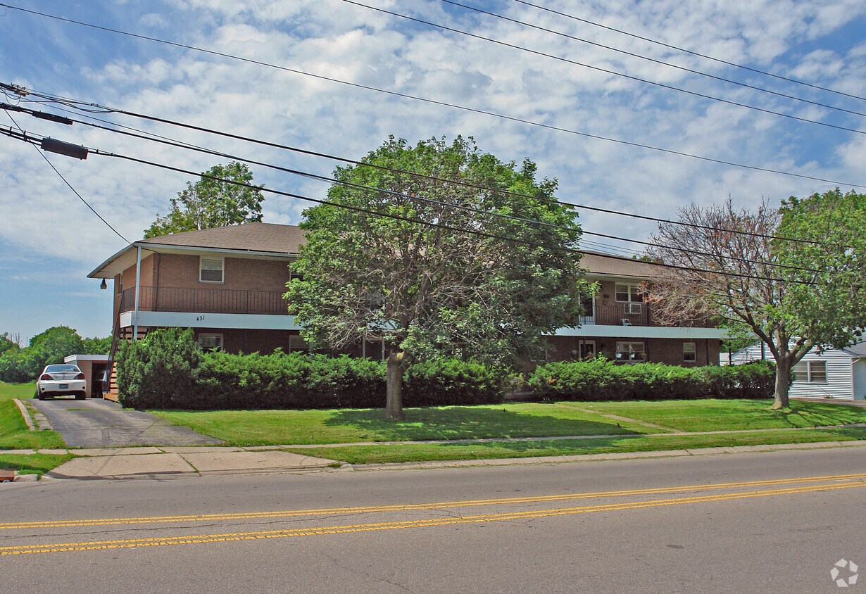 Primary Photo - 431-435 N Heincke Rd