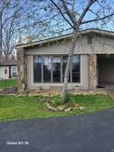 Building Photo - 122 Dovenshire Dr
