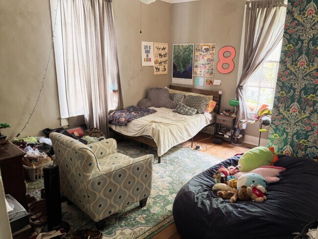 Foto del edificio - 249 Hillcrest Ave