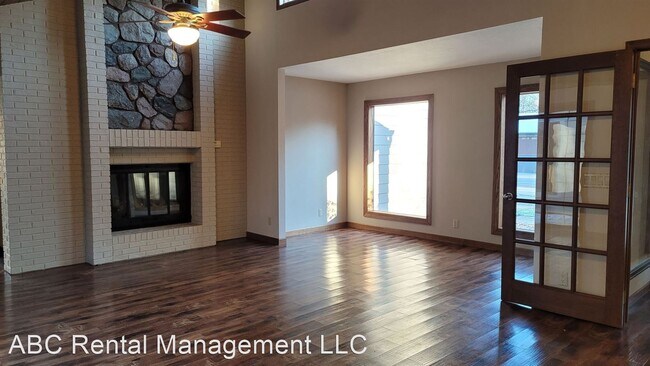 Foto del edificio - 3 br, 2.5 bath House - 812 Green Leaf Circle