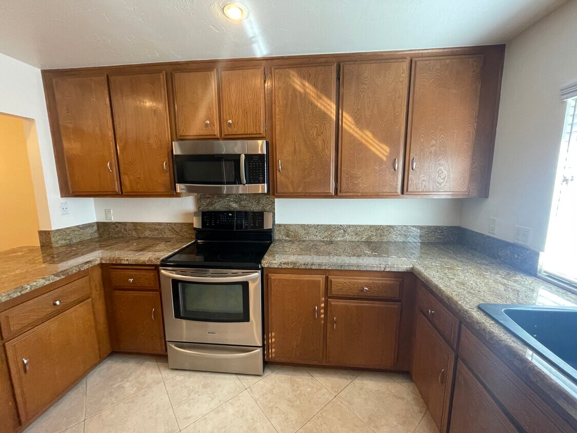 1635 Pala Lake Dr Unit 1635, Fallbrook, CA 92028 Condo for Rent in