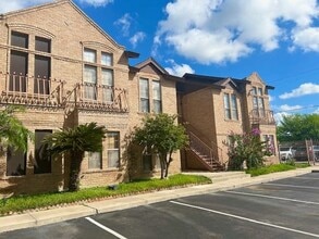 Building Photo - 201 Martingale