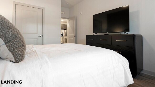 Foto del edificio - 6000 Front St