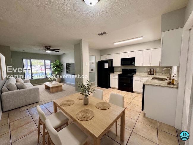 Building Photo - 7121 Flounder Dr
