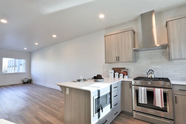 Foto del interior - Black Friday Special at Carlsbad Crossing