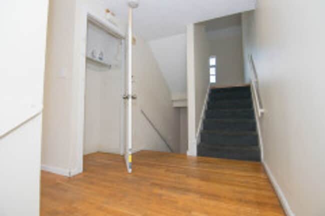 Building Photo - 5 BED 3 BAYH IN ALLSTON