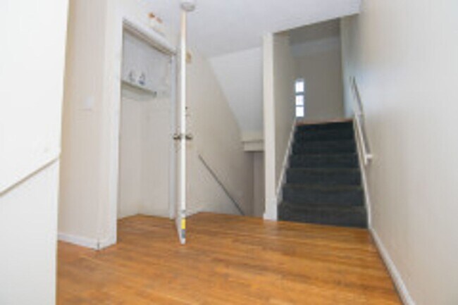 Foto del edificio - 5 BED 3 BAYH IN ALLSTON