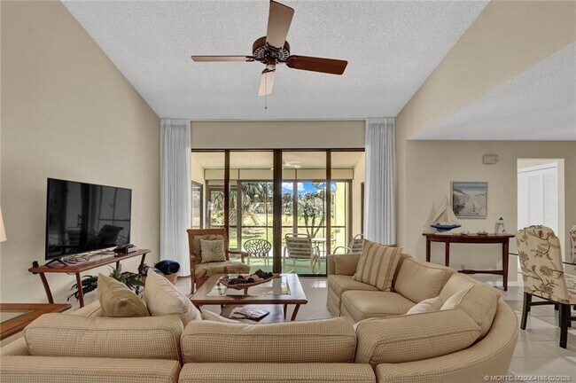 Foto del edificio - 4004 SW Osprey Creek Way