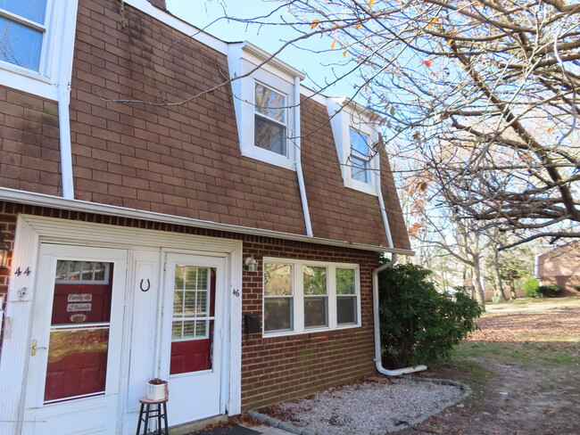 Building Photo - 46 Briar Mills Dr
