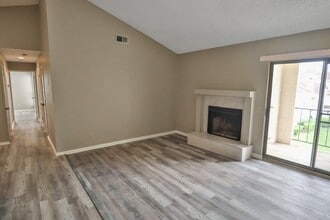 Building Photo - 2255 Thousand Oaks Dr