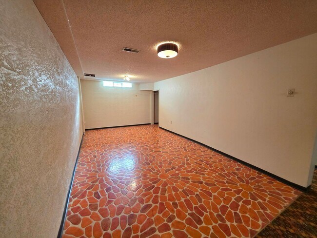 Foto del edificio - 302 Morrison Ave