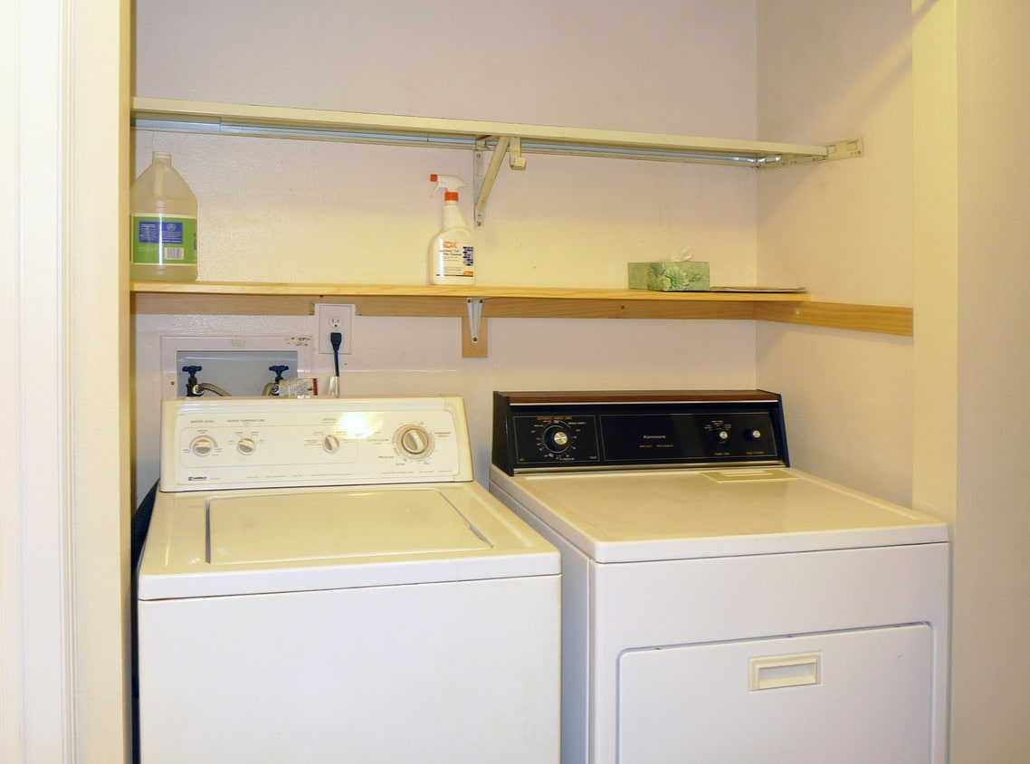 Washer & dryer included - 1428 Eagles Nest Cir