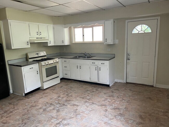 Foto del edificio - 2BD 1BA Single family home located in Home...