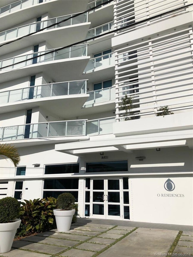 Foto del edificio - 9821 E Bay Harbor Dr