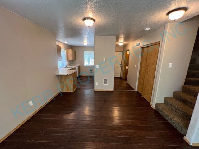 Building Photo - FREE RENT! Beautiful 2 bedroom duplex located in Southeast Portland!