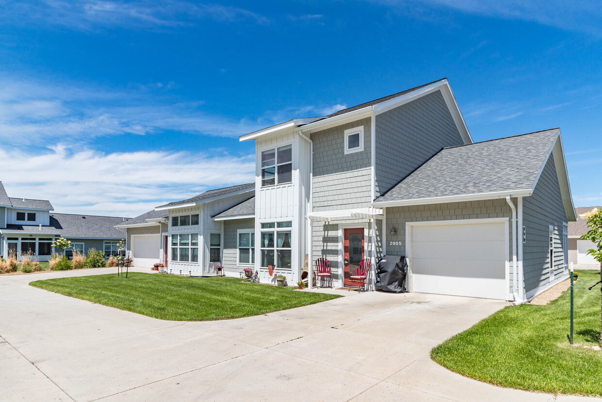 Primary Photo - Lakewood Townhomes