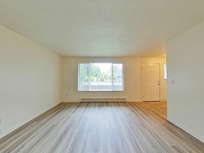 Foto del edificio - SUMMER SPECIAL ~ $1,060 OFF FIRST MONTHS RENT