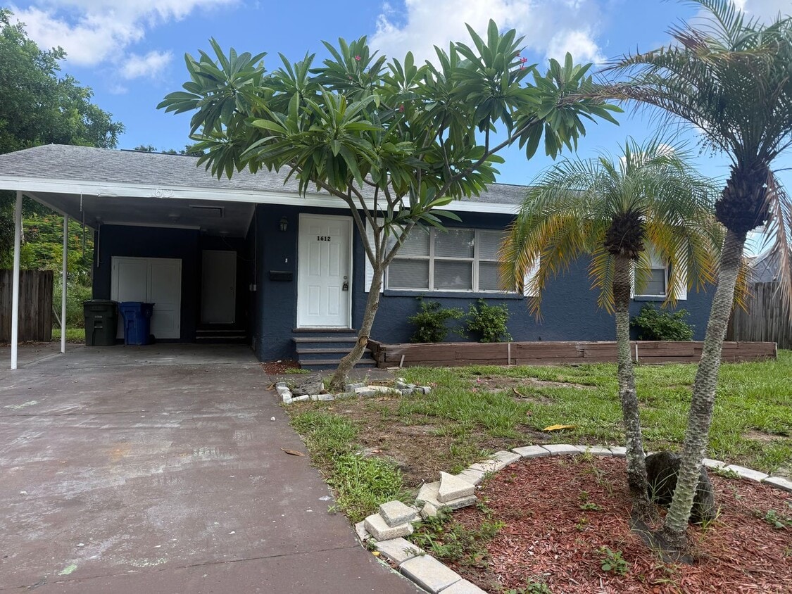 Photo - 1612 15th Ave W