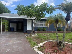 Building Photo - 1612 15th Ave W