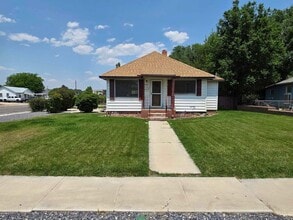 Building Photo - 390 W 300 S
