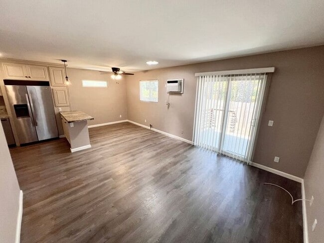 Building Photo - Cozy 1-Bedroom Duplex in La Mesa – Fully R...