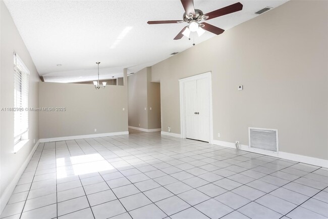 Building Photo - 5315 NW 93 Ave