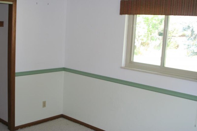 Building Photo - 28 Princeton Cir