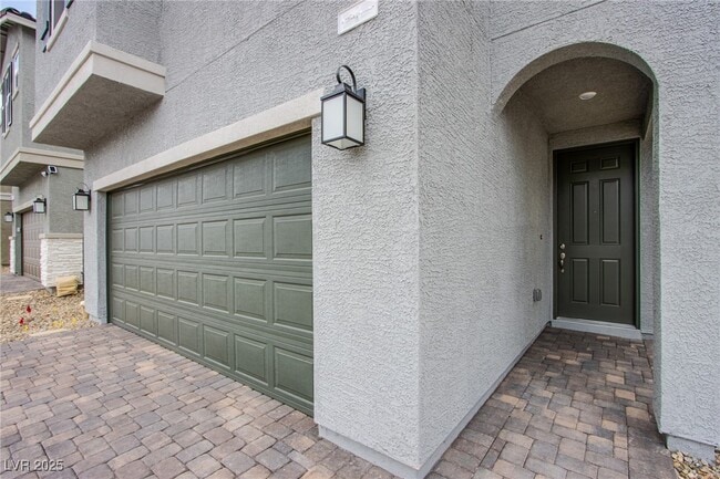 Building Photo - 6609 Tumoulin St