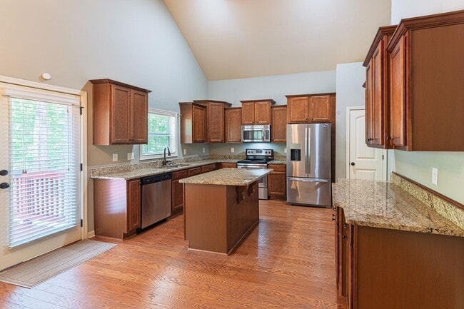 Foto del edificio - Private 4BR Home on Acreage with Pool and Hot Tub Near Downtown Senoia