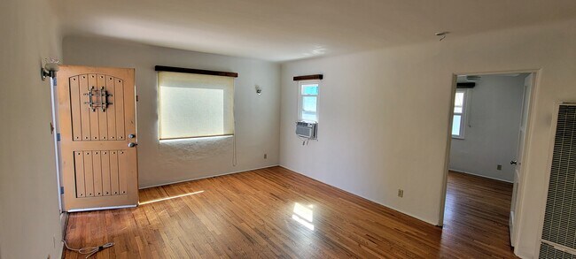 Living Room - view 2 - 2252 20th St