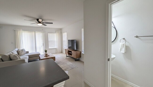 Foto del edificio - Spacious 3-Bed, 2.5-Bath Townhome in a Quiet Location!