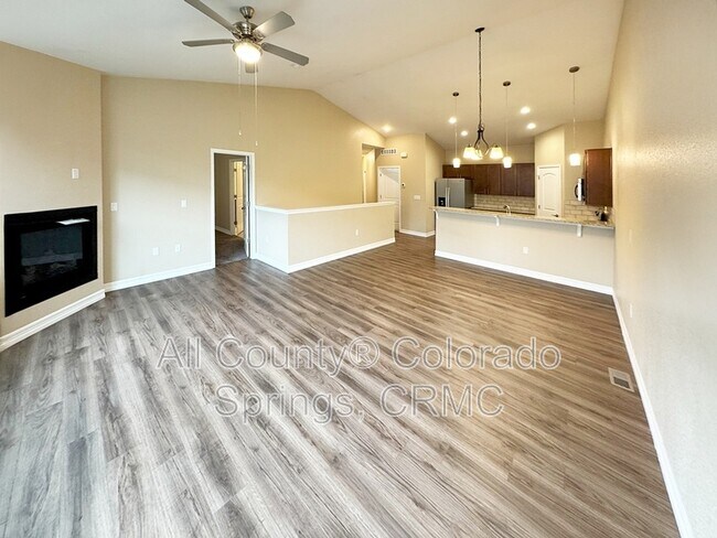 Building Photo - 742 Thimbleberry Point