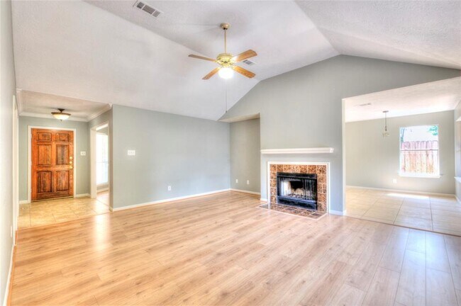 Building Photo - 22807 Red River Dr