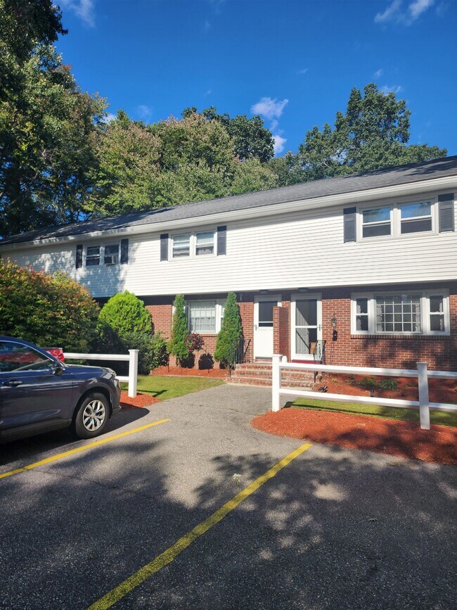 Building Photo - 137 Brookdale Rd