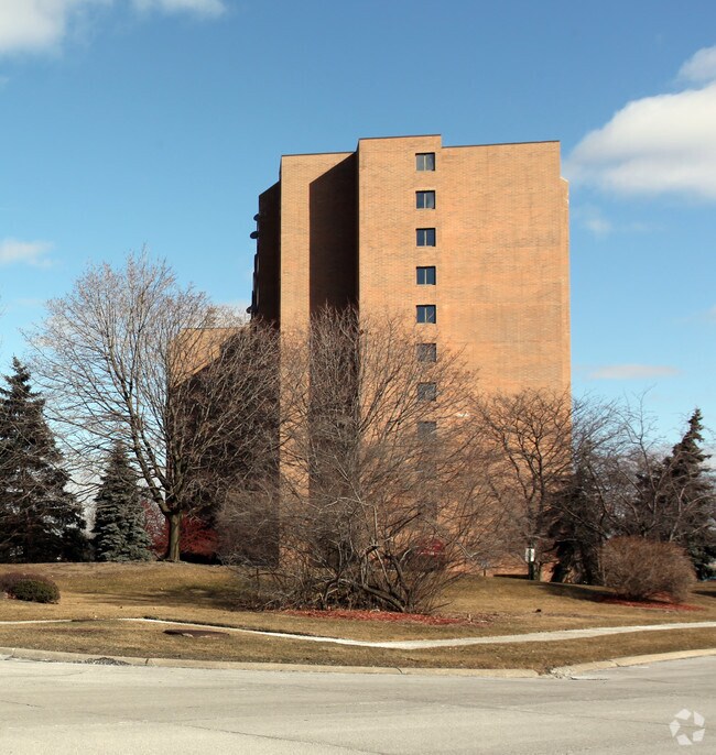 Oakland Park Towers II Rentals Troy, MI
