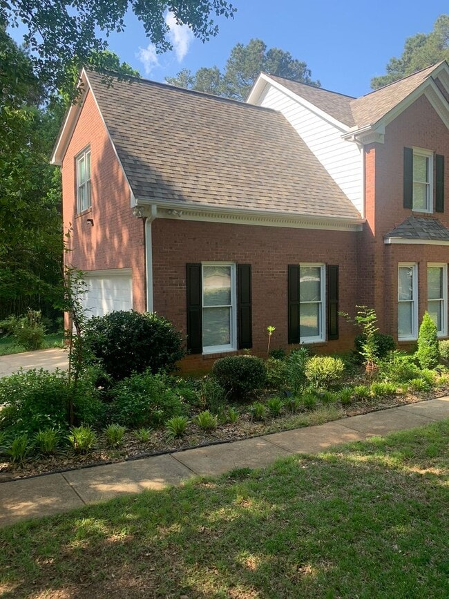 Building Photo - 4BR in Oconee County Epps Bridge Shopping Corridor