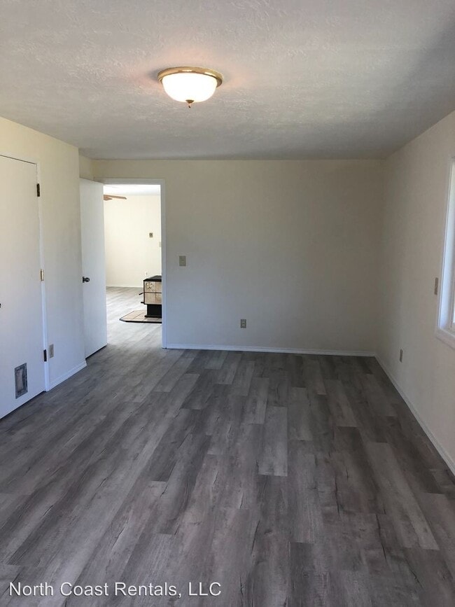 Building Photo - 3 br, 2 bath House - 202 Woodland Ave