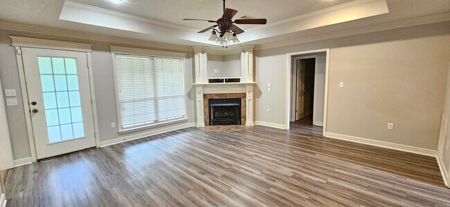 Building Photo - 1813 Airborn Dr