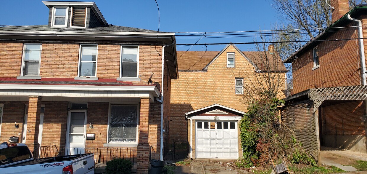 Primary Photo - 3103 Tretow St