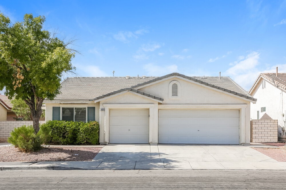 Foto principal - 5439 Coleman St