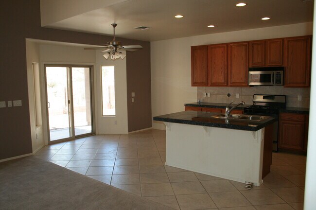 Foto del edificio - 4302 N Sunset Cliff Dr